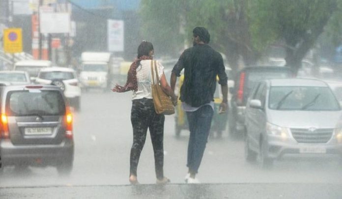 IMD Alert: There will be heavy rain in these districts along with strong winds, know what is the update of IMD