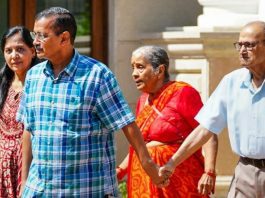 Delhi CM's residence sealed, controversy over handover, PWD puts double lock?