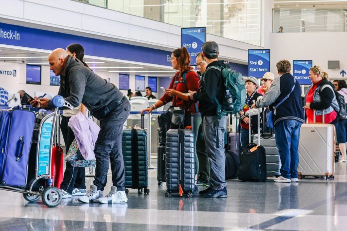 Airport rules changed Now you will not be able to carry so much luggage in the plane during the journey, otherwise you will be fined