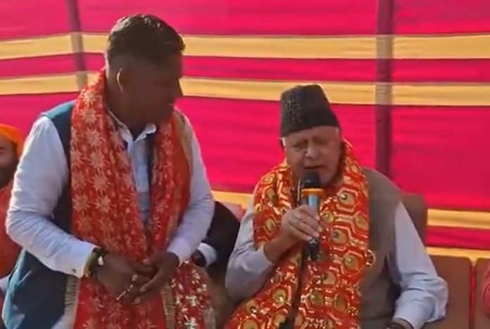 Farooq Abdullah danced to the song 'Tune mujhe bulaya sherawaliye', VIDEO viral