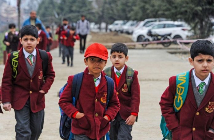 School Winter Vacation: Schools closed in many states including Rajasthan, Haryana- Jharkhand, know till when the holidays are