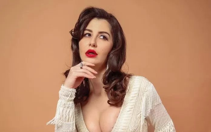 Arbaaz girlfriend bold photoshoot raises the mercury of the internet, fans are convinced of Ada