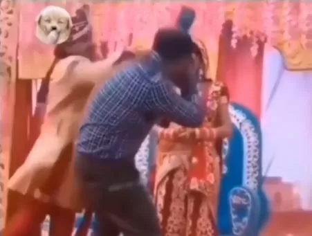 Cameraman was repeatedly touching the bride, the groom taught him a lesson. watch video