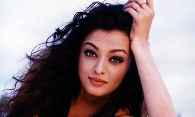 Aishwarya Rai Pregnant: Is Aishwarya Rai Bachchan Pregnant? Even after hiding lakhs, people still saw the baby pump!