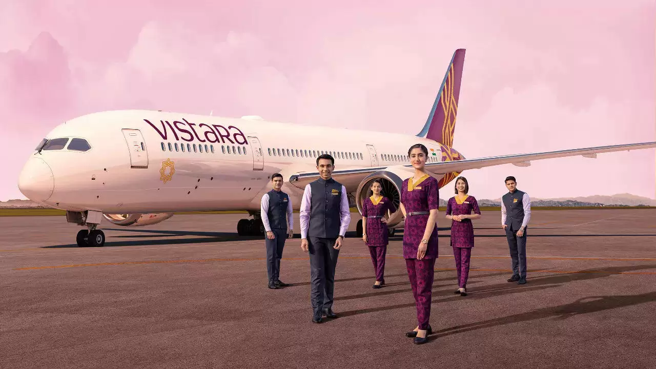 Vistara Airlines announced to reduce flights by 25-30 per day, said this regarding pilot's salary