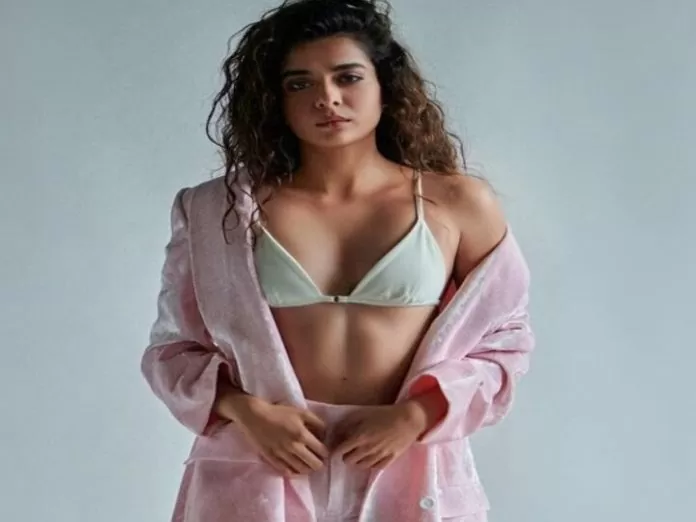 Elle Awards 2022: Trolled due to Mithila Palkar dress, users said – Why do you wear sample type clothes for the award?