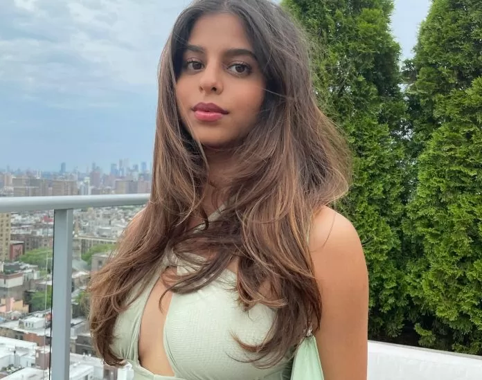 Suhana Khan is in discussion about love angle before coming to films, late night spot with Agastya Nanda