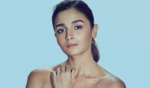 Alia Bhatt's hot look created a furor on social media, the beauty is such that it is difficult for the fans to take their eyes off!