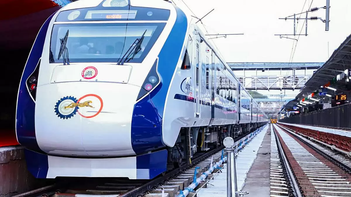 Vande Bharat Train: Timing of three Vande Bharat Express has changed, check details here before going to the station