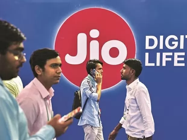 Jio's prepaid plans with 1.5GB data, unlimited calling, SMS and free entertainment, check price