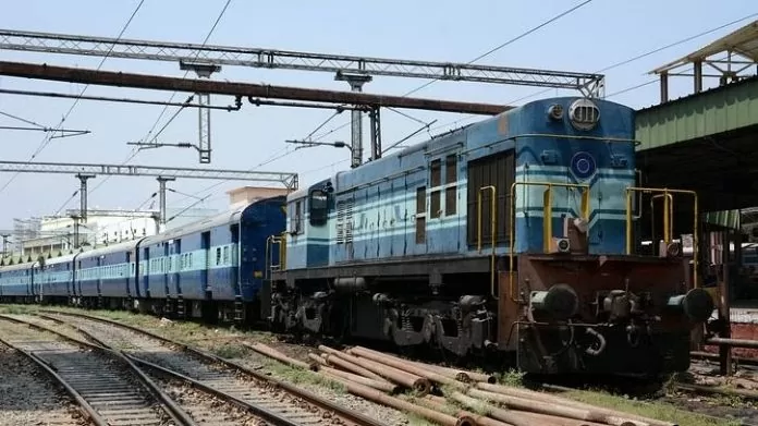 Train Cancelled: Many trains affected due to rail accident, these trains have been cancelled, check the complete schedule