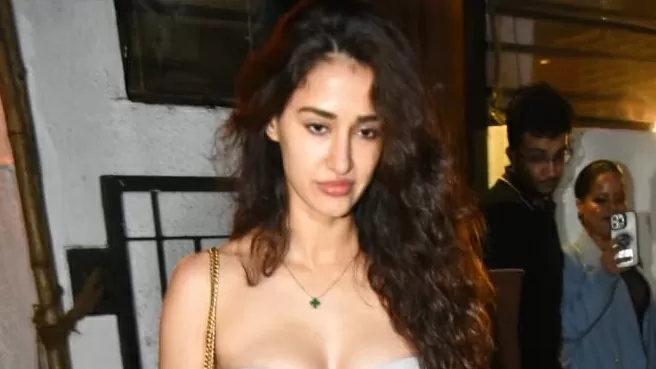 Disha Patani spotted in a thin dress without bra, you will be intoxicated after seeing this - watch