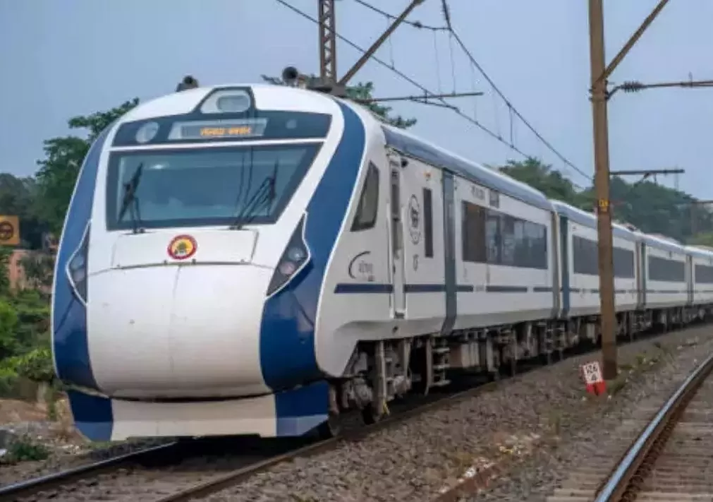 Varanasi Vande Bharat Express: Time of Vande Bharat Express running on this route changed, check new time, route and details