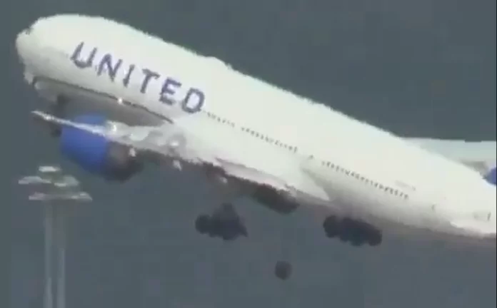 Video: Airlines plane's wheel fell off immediately after takeoff, video of the accident went viral