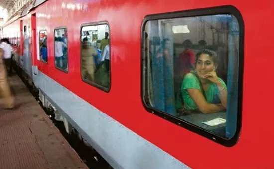 Indian Railways: Book tickets in this coach cheaper than Third AC, you will enjoy AC, your journey will become pleasant