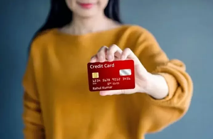 New Credit Card: This bank has launched a new credit card for women, you will get unlimited lounge access at domestic airports