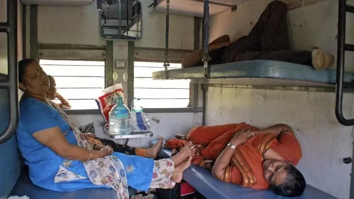 Indian Railways changed the rules for sleeping in AC and sleeper coaches, check immediately before traveling