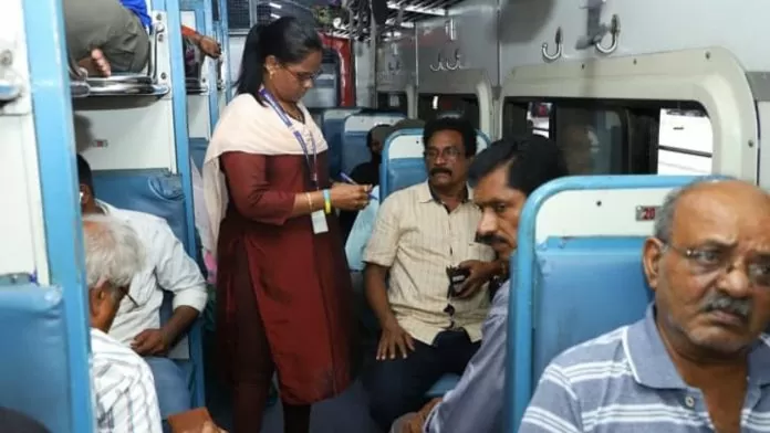 Indian Railways: Book tickets in this coach cheaper than Third AC, you will enjoy AC, your journey will become pleasant