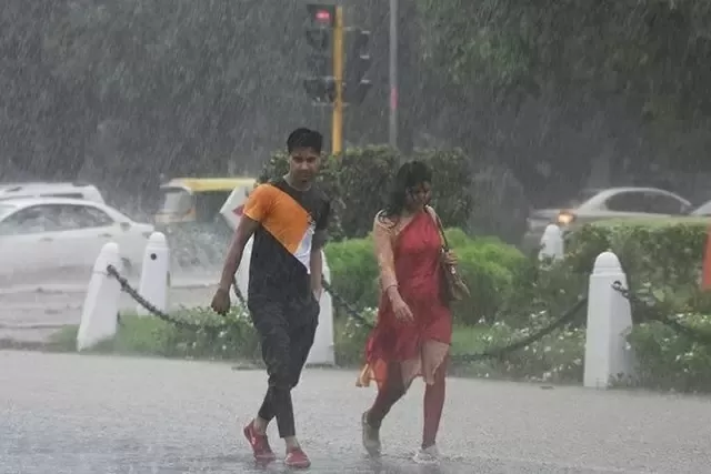 IMD Update: Due to western disturbance, there is a possibility of thunderstorms in these states, school holidays extended in Kashmir