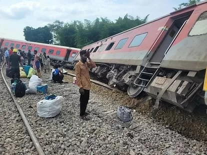 Gonda Train Accident Video: 14 coaches of Chandigarh Express derailed, three passengers dead, 14 injured